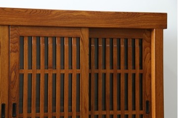 中古　欅(ケヤキ)材　木目が美しい水屋箪笥　(R-087718)