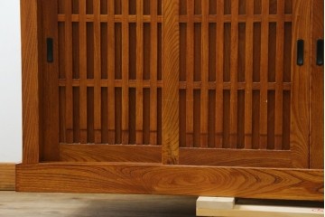 中古　欅(ケヤキ)材　木目が美しい水屋箪笥　(R-087718)