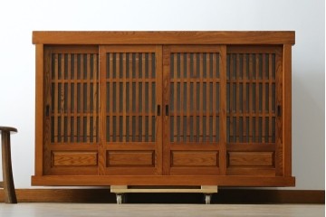中古　欅(ケヤキ)材　格子戸が美しい水屋箪笥サイドボード　(R-087719)