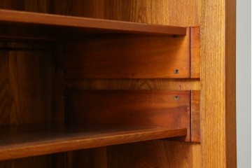 中古　欅(ケヤキ)材　格子戸が美しい水屋箪笥サイドボード　(R-087719)