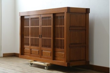 中古　欅(ケヤキ)材　格子戸が美しい水屋箪笥サイドボード　(R-087719)