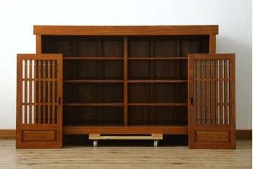 中古　欅(ケヤキ)材　格子戸が美しい水屋箪笥サイドボード　(R-087719)