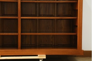 中古　欅(ケヤキ)材　格子戸が美しい水屋箪笥サイドボード　(R-087719)