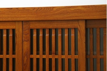 中古　欅(ケヤキ)材　格子戸が美しい水屋箪笥サイドボード　(R-087719)