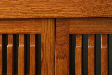 中古　欅(ケヤキ)材　格子戸が美しい水屋箪笥サイドボード　(R-087719)