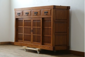 中古　欅(ケヤキ)材　格子戸が印象的な水屋箪笥サイドボード　(R-087720)