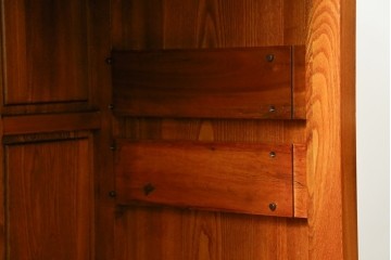 中古　欅(ケヤキ)材　格子戸が印象的な水屋箪笥サイドボード　(R-087720)