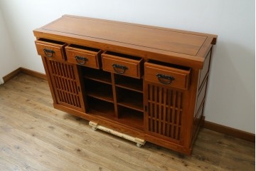 中古　欅(ケヤキ)材　格子戸が印象的な水屋箪笥サイドボード　(R-087720)