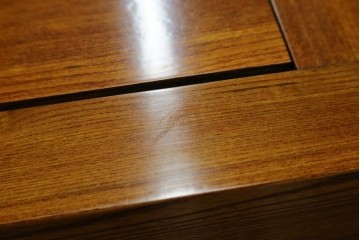 中古　欅(ケヤキ)材　格子戸が印象的な水屋箪笥サイドボード　(R-087720)