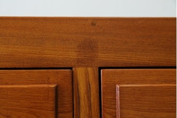 中古　欅(ケヤキ)材　格子戸が印象的な水屋箪笥サイドボード　(R-087720)