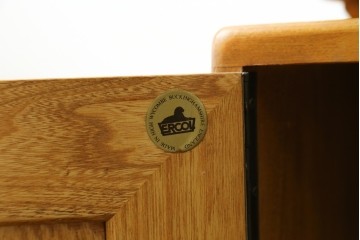 北欧ヴィンテージ　美品　ERCOL(アーコール)　ウィンザーシリーズ　激レア!キャスター付きのウォールキャビネット　(R-087725)