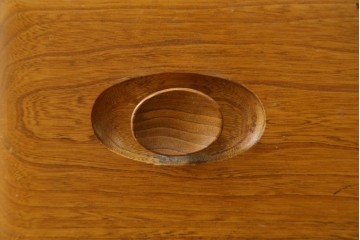 北欧ヴィンテージ　美品　ERCOL(アーコール)　ウィンザーシリーズ　激レア!キャスター付きのウォールキャビネット　(R-087725)