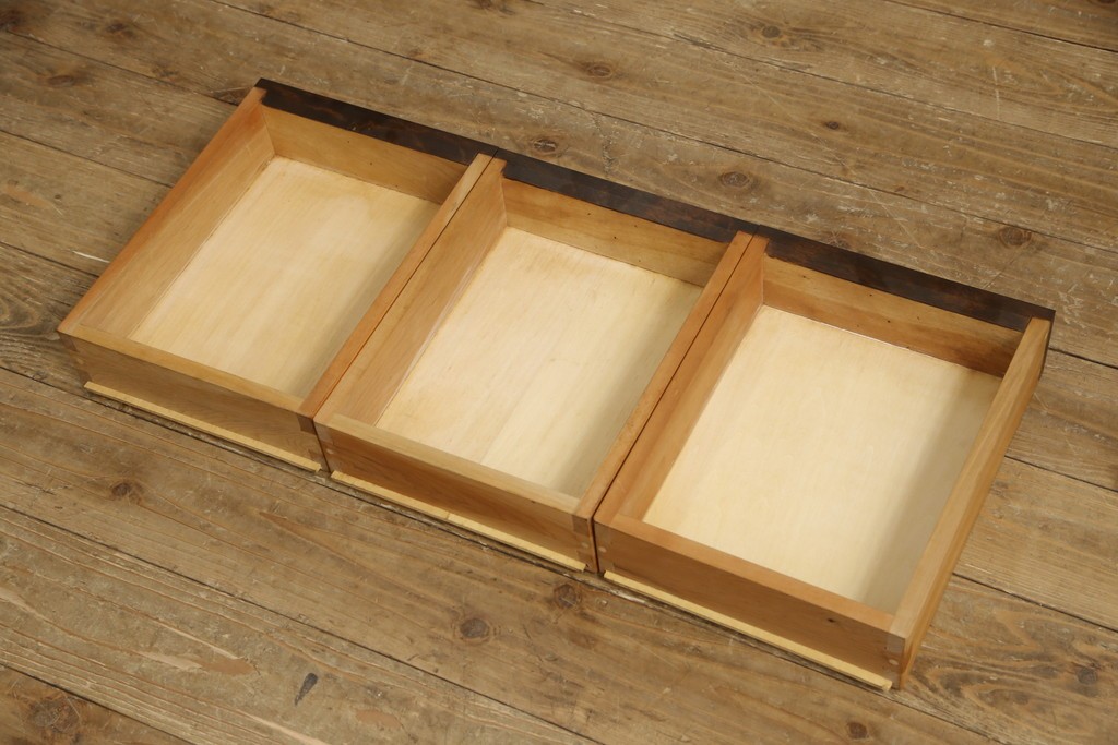 中古　松本民芸家具　可愛らしいデザインの90型茶タンス　定価約44万円　(R-087727)