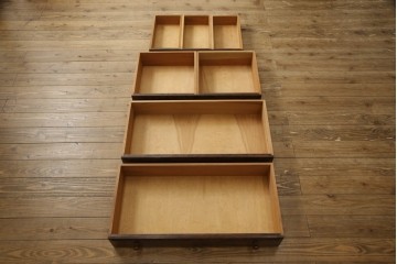 中古　松本民芸家具　T型　重厚な佇まいのライティングビューロー　定価約46万5千円　(R-087729)