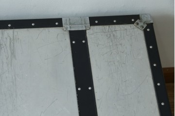 和製ヴィンテージ　金具使いが目を引く舟トランク　(R-087732)