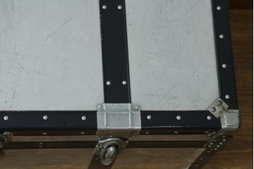 和製ヴィンテージ　金具使いが目を引く舟トランク　(R-087732)