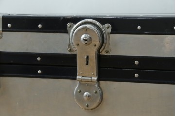 和製ヴィンテージ　金具使いが目を引く舟トランク　(R-087732)