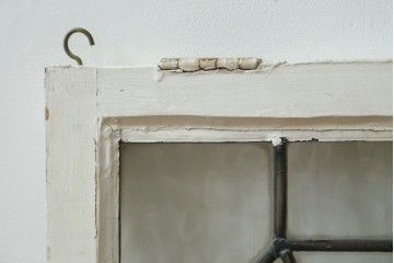 イギリスアンティーク　花モチーフが目を引くステンドグラス　(R-087737)