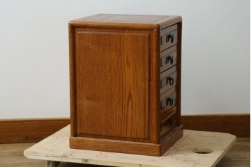 中古　美品　ニレ無垢材　木目が美しい小引き出し　(R-087742)
