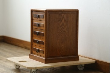 中古　美品　ニレ無垢材　木目が美しい小引き出し　(R-087742)