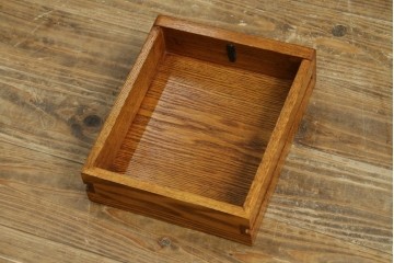 中古　美品　ニレ無垢材　木目が美しい小引き出し　(R-087742)