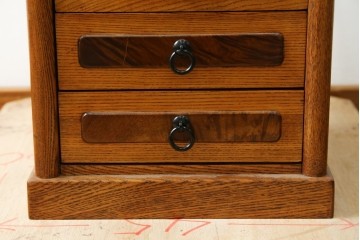 中古　美品　ニレ無垢材　木目が美しい小引き出し　(R-087742)