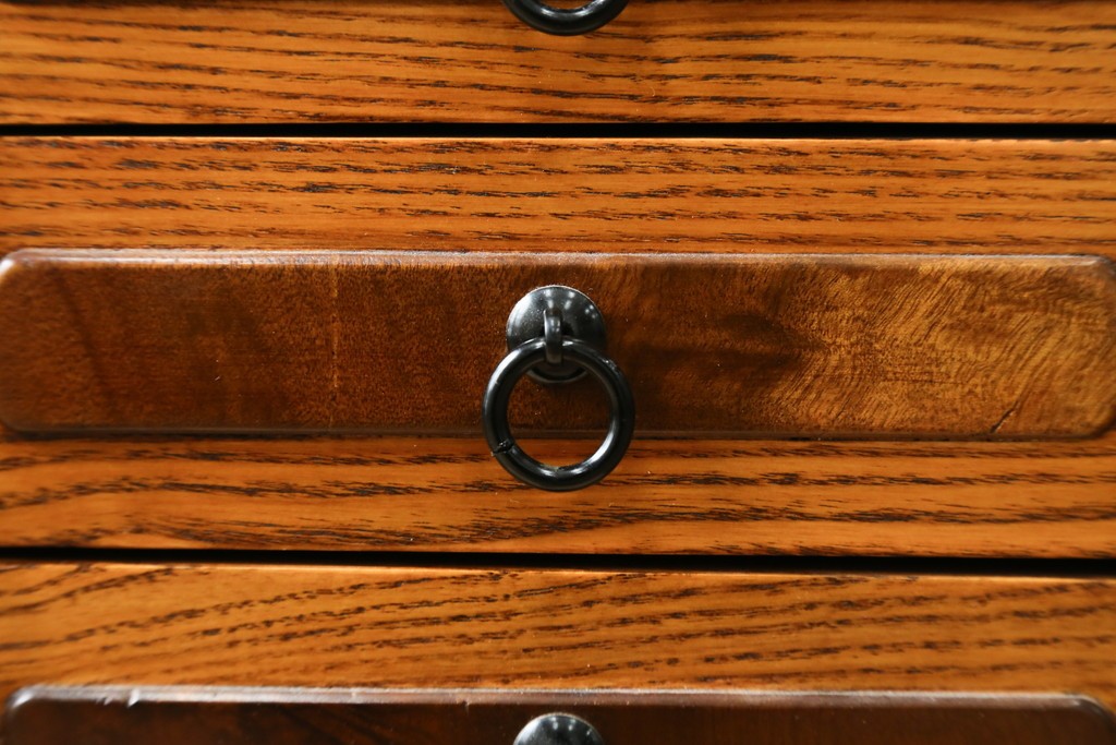 中古　美品　ニレ無垢材　木目が美しい小引き出し　(R-087742)