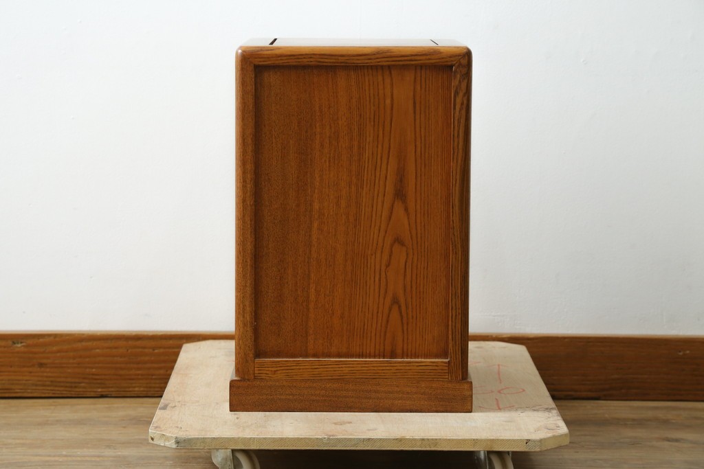 中古　美品　ニレ無垢材　木目が美しい小引き出し　(R-087742)