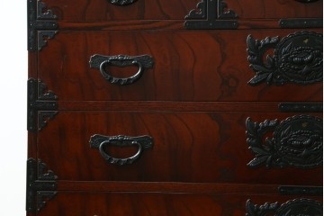 中古　美品　仙台民藝箪笥(仙台箪笥)　重厚な金具が目を惹く衣装箪笥　定価約50万円　(R-087744)