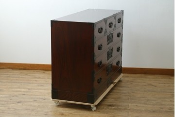 中古　美品　仙台民藝箪笥(仙台箪笥)　重厚な金具が目を惹く衣装箪笥　定価約50万円　(R-087744)