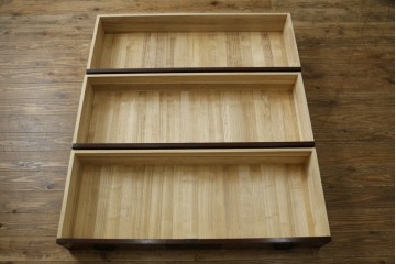 中古　美品　仙台民藝箪笥(仙台箪笥)　重厚な金具が目を惹く衣装箪笥　定価約50万円　(R-087744)