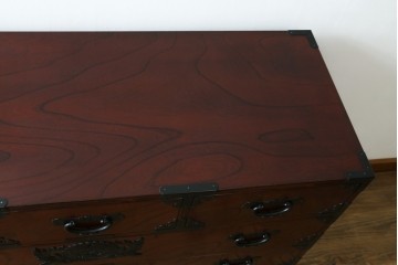 中古　美品　仙台民藝箪笥(仙台箪笥)　重厚な金具が目を惹く衣装箪笥　定価約50万円　(R-087744)