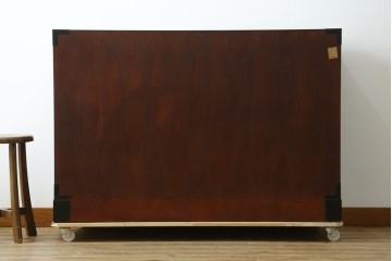 中古　美品　仙台民藝箪笥(仙台箪笥)　重厚な金具が目を惹く衣装箪笥　定価約50万円　(R-087744)