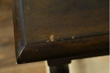 和製ヴィンテージ　国産　職人手作り品　民芸デザインの片袖机　(R-087745)