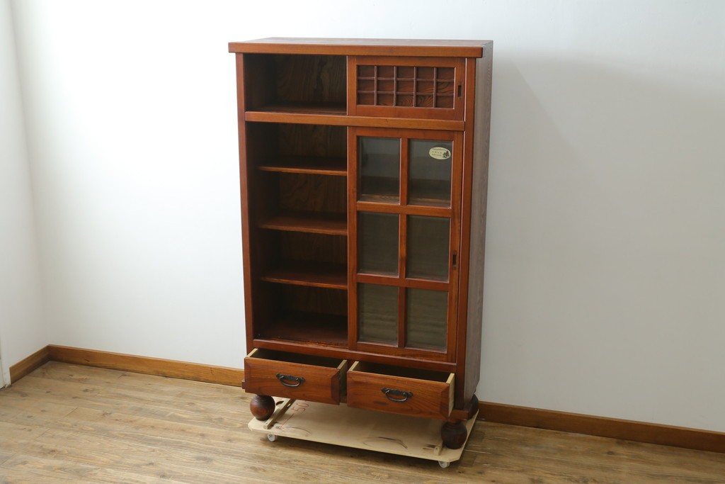 中古　美品　松本伝統指物工芸家具　欅(ケヤキ)材　漆塗り　格子戸が趣深い書棚　(R-087746)