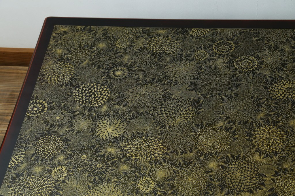 中古　美品　輪島塗　菊花尽くしの金蒔絵が見事な座卓　定価約170万円　(R-087748)