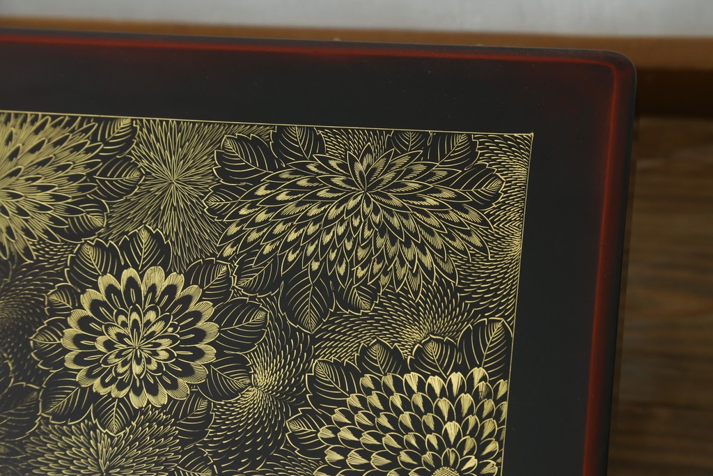 中古　美品　輪島塗　菊花尽くしの金蒔絵が見事な座卓　定価約170万円　(R-087748)