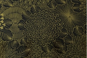 中古　美品　輪島塗　菊花尽くしの金蒔絵が見事な座卓　定価約170万円　(R-087748)