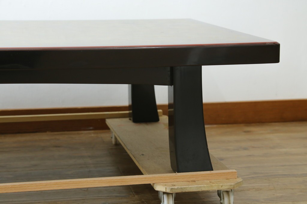 中古　美品　輪島塗　菊花尽くしの金蒔絵が見事な座卓　定価約170万円　(R-087748)