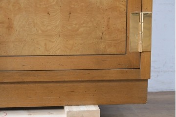 中古　美品　カリモク家具(karimoku)　domani(ドマーニ)　Morganton(モーガントン)　ディスプレイ什器におすすめ!ライトコニャック色のガラスキャビネット　(R-087750)