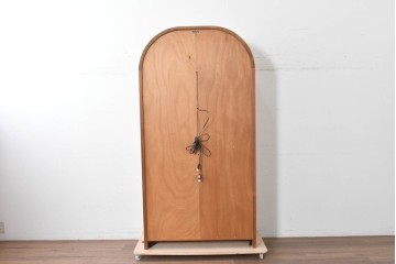 デンマークヴィンテージ　Dyrlund(デューロン)　チーク材　アーチトップのやわらかなフォルムが印象的なキャビネット　定価80万円　(R-087752)