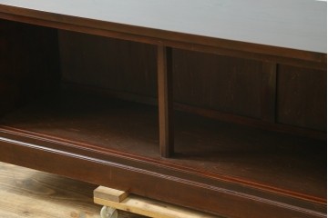 和製ビンテージ　落ち着いた色味が空間に馴染む収納力のあるローボード　(R-087753)