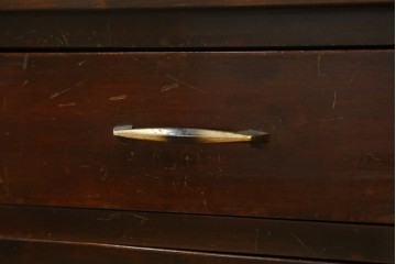 和製ビンテージ　落ち着いた色味が空間に馴染む収納力のあるローボード　(R-087753)