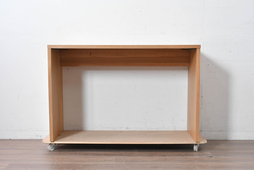 中古　希少な廃番品　無印良品(MUJI)　オーク無垢材　すっきりとしたデザインのデスク　(R-087754)