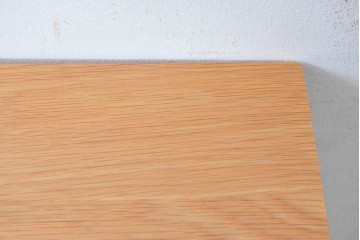 中古　希少な廃番品　無印良品(MUJI)　オーク無垢材　すっきりとしたデザインのデスク　(R-087754)