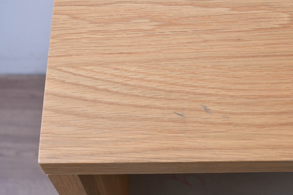 中古　希少な廃番品　無印良品(MUJI)　オーク無垢材　すっきりとしたデザインのデスク　(R-087754)