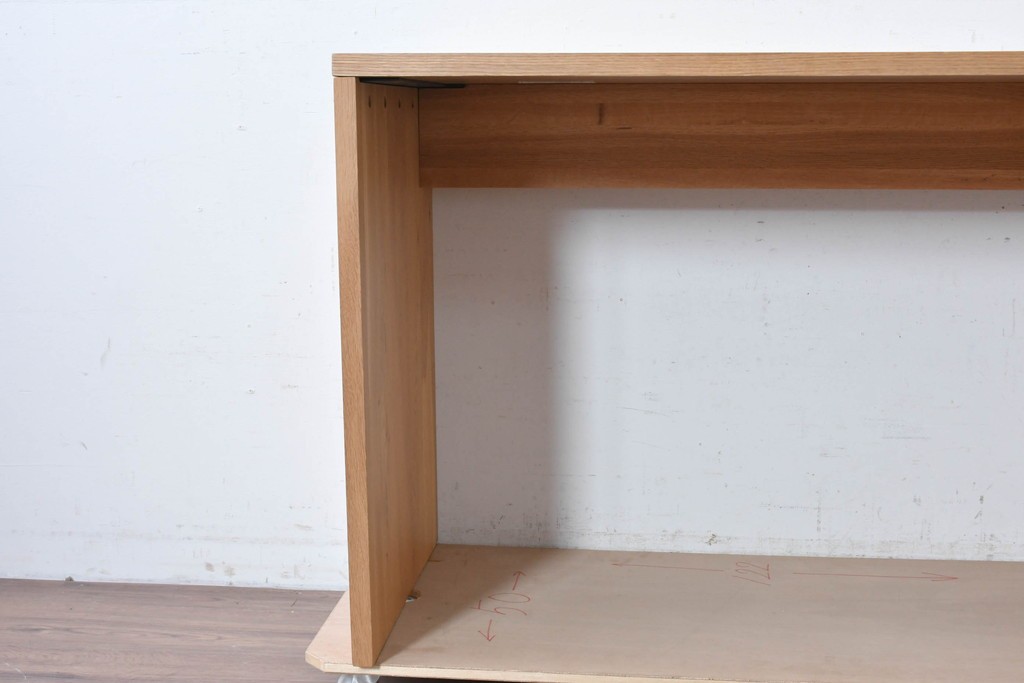 中古　希少な廃番品　無印良品(MUJI)　オーク無垢材　すっきりとしたデザインのデスク　(R-087754)