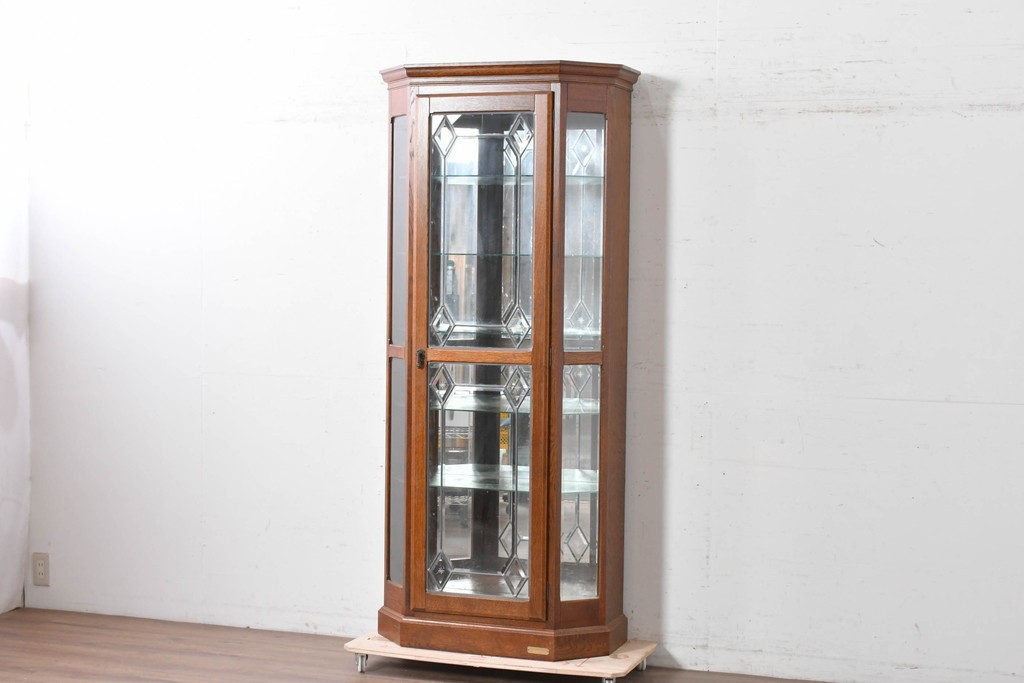 中古　美品　希少な廃番品!　COUNTRY HOUSE 2000(カントリーハウス)　Brugge(ブルージュ)　装飾ガラスが美しい背面鏡張りのキュリオケース　(R-087757)