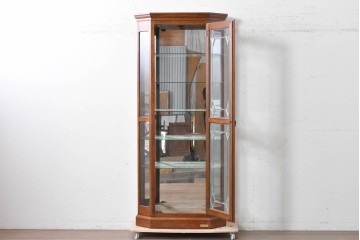 中古　美品　希少な廃番品!　COUNTRY HOUSE 2000(カントリーハウス)　Brugge(ブルージュ)　装飾ガラスが美しい背面鏡張りのキュリオケース　(R-087757)