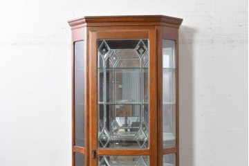 中古　美品　希少な廃番品!　COUNTRY HOUSE 2000(カントリーハウス)　Brugge(ブルージュ)　装飾ガラスが美しい背面鏡張りのキュリオケース　(R-087757)